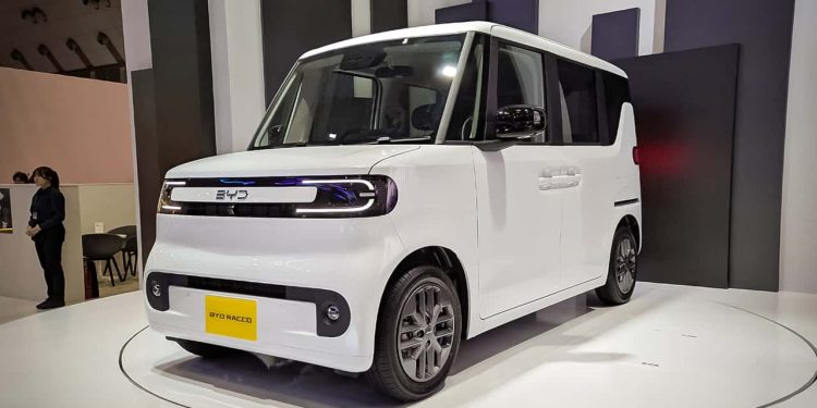 BYD lansează Racco, primul kei car electric străin din Japonia