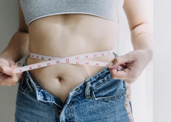 O singură ședință săptămânală de antrenament reduce grăsimea abdominală