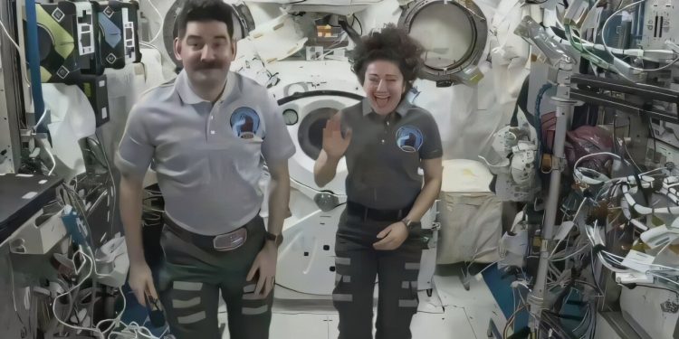 Aurorele polare depășesc eclipsele văzute din spațiu, declară astronauții ISS
