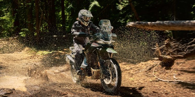 CFMoto lansează motocicleta de aventură Ibex 950 la 12.499 dolari