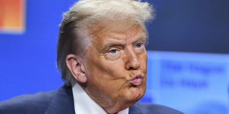 Donald Trump anunță cel mai dur război economic împotriva Iranului