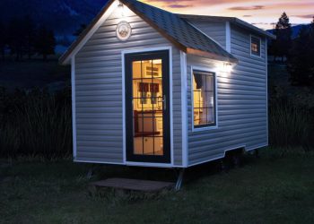 Sunrise Tiny House: O locuință mobilă compactă pentru viața off-grid